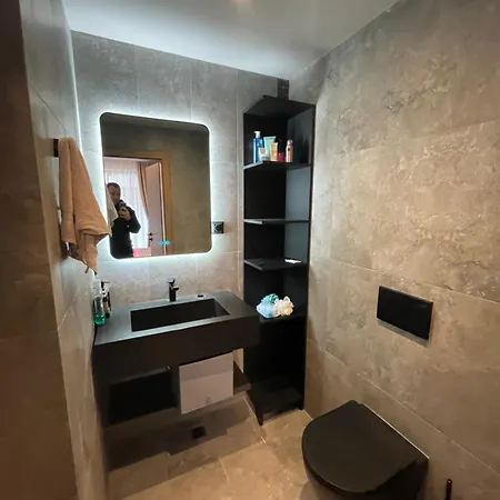 شقة Luxurious, Modern And Spacious For Up To 4 With Private Office At Secret Garden, Life *